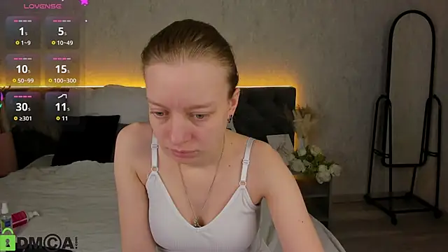 Michelle Blond online show from February 11, 9:36 am