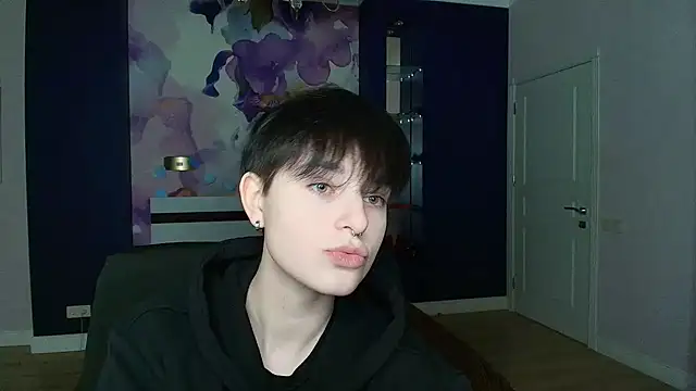 EmiliaYours online show from December 13, 3:43 pm