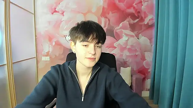 EmiliaYours online show from January 3, 1:03 pm