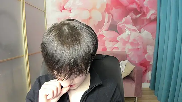 EmiliaYours online show from January 5, 4:27 pm