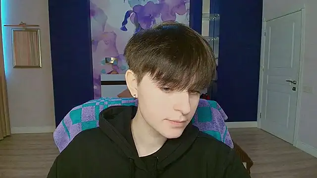 EmiliaYours online show from January 13, 12:56 pm