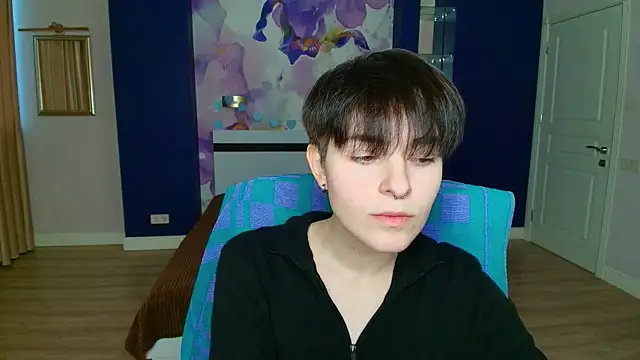 EmiliaYours online show from January 28, 1:59 pm