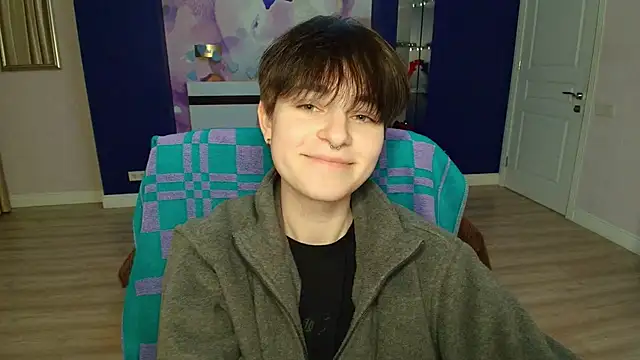 EmiliaYours online show from February 3, 3:49 pm