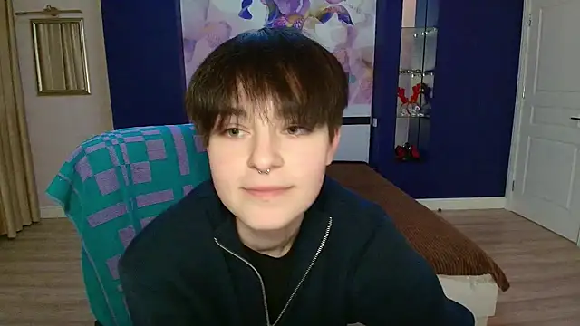 EmiliaYours online show from February 16, 4:42 pm