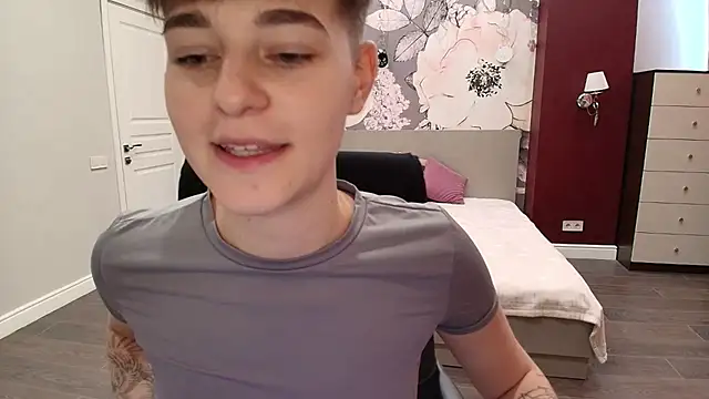 EmiliaYours online show from September 22, 3:03 pm