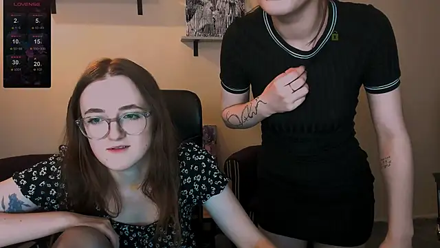 luna berryy online show from December 7, 5:26 am