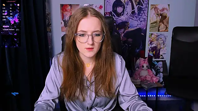 luna berryy online show from December 14, 7:46 pm