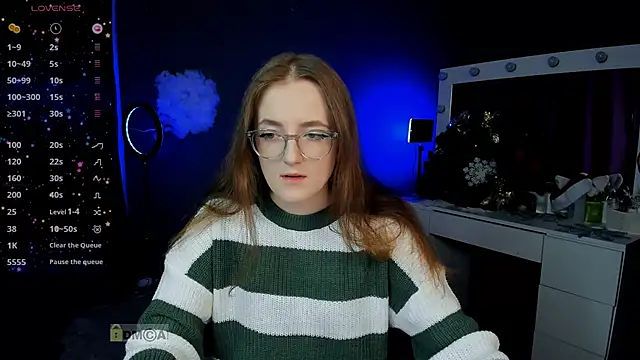 luna berryy online show from January 11, 8:43 pm