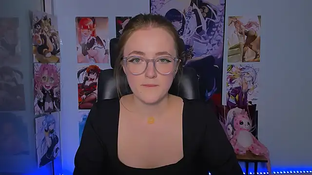 luna berryy online show from January 17, 8:22 pm