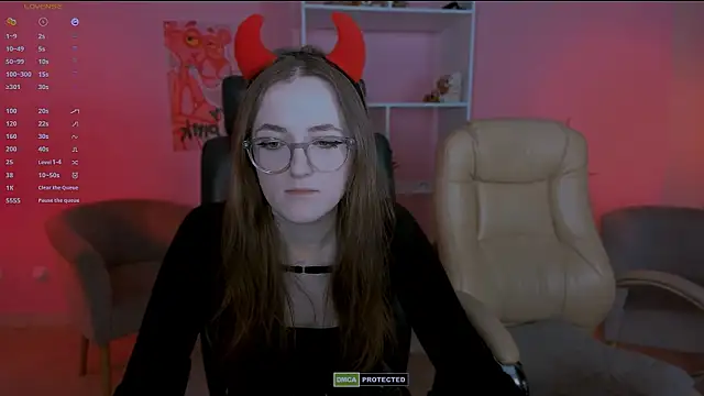 luna berryy online show from February 5, 11:28 pm