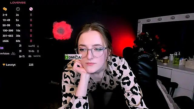 luna berryy online show from February 21, 2:39 am