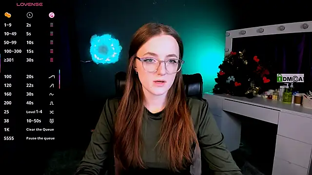 luna berryy online show from February 21, 8:27 pm