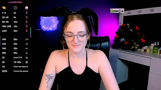 luna berryy online show from February 21, 11:32 pm