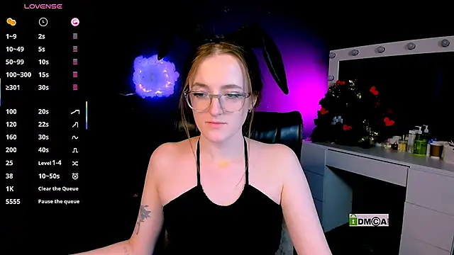 luna berryy online show from February 22, 5:44 am