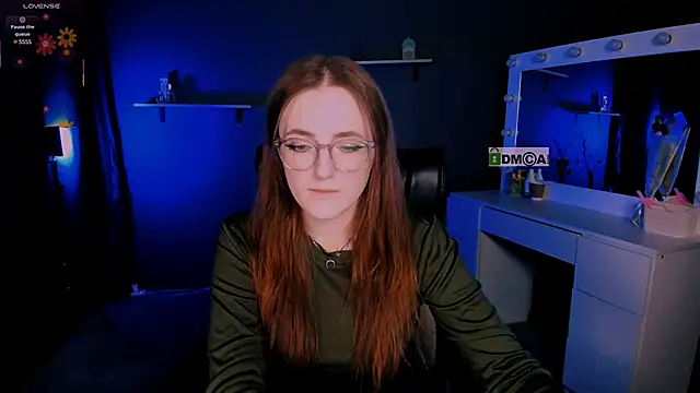 luna berryy online show from March 10, 8:34 pm