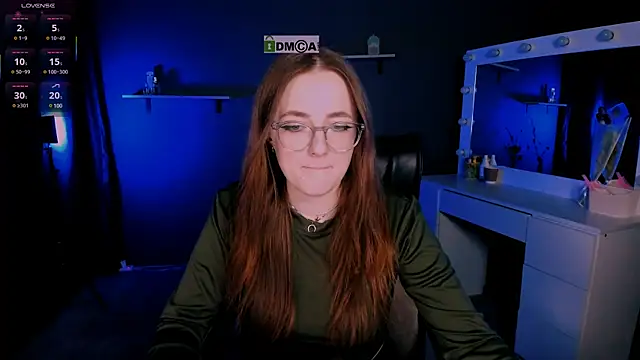 luna berryy online show from March 10, 11:38 pm