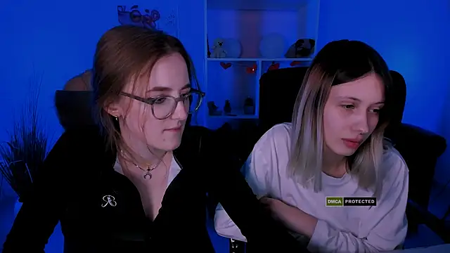 luna berryy online show from March 15, 3:40 am