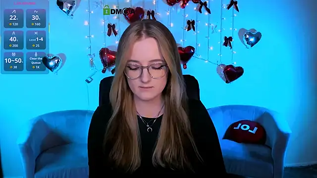 luna berryy online show from February 27, 7:58 pm