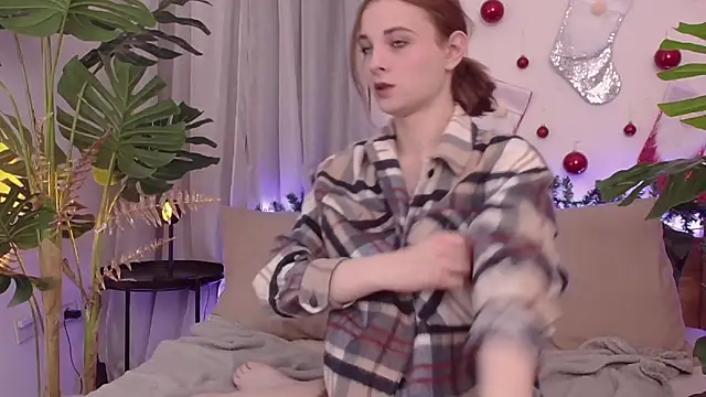 AprilAvery online show from December 27, 3:37 pm