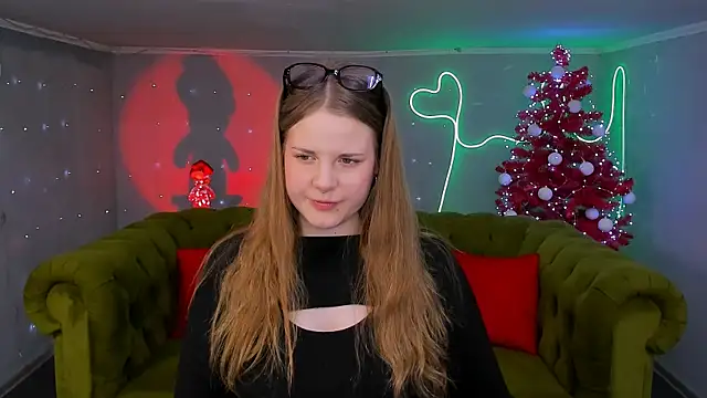 holy kitty online show from January 25, 5:18 am