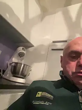 Snapshot of pantomax chatting on February 18, 12:17 am pantomax online show from February 18, 12:17 am