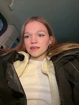 KitteCat online show from December 18, 7:08 pm