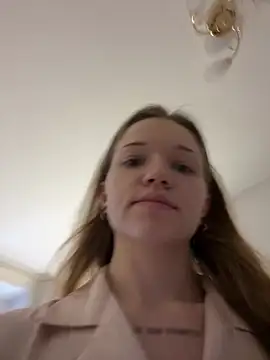 KitteCat online show from December 22, 9:00 am