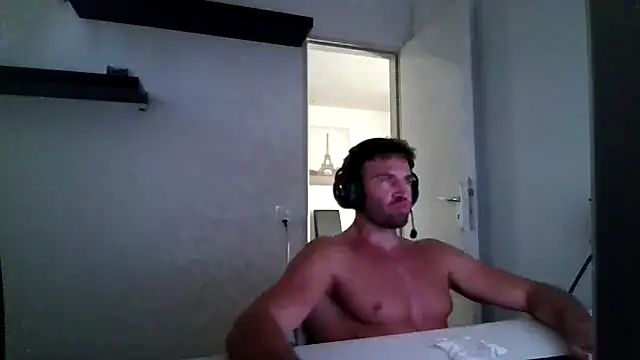 Snapshot of alpha-hunk chatting on July 9, 5:17 pm alpha-hunk online show from July 9, 5:17 pm