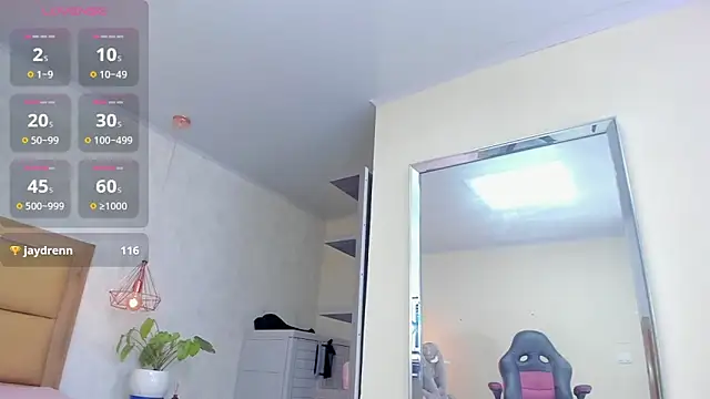 Snapshot of MAYROBERTSS chatting on March 12, 10:17 pm MAYROBERTSS online show from March 12, 10:17 pm