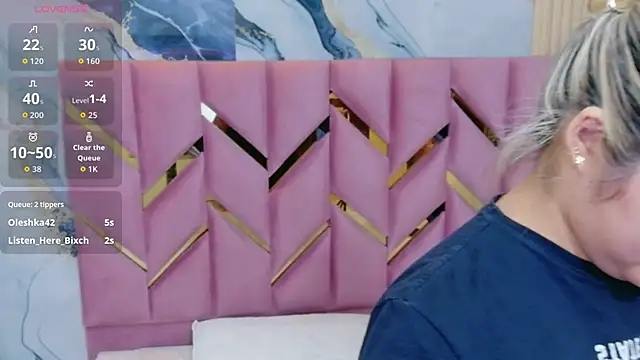 collegepawglovedaddy online show from April 1, 8:04 am