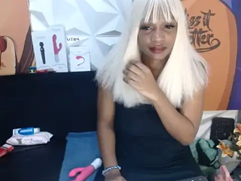 Snapshot of Ebonypreciousx chatting on December 10, 5:07 am Ebonypreciousx online show from December 10, 5:07 am