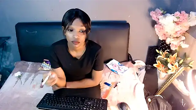 Snapshot of Ebonypreciousx chatting on September 19, 10:05 am Ebonypreciousx online show from September 19, 10:05 am