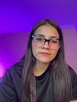 aurora divine online show from February 21, 10:55 pm