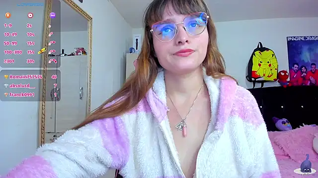 Lucyy-hess online show from December 15, 4:15 pm