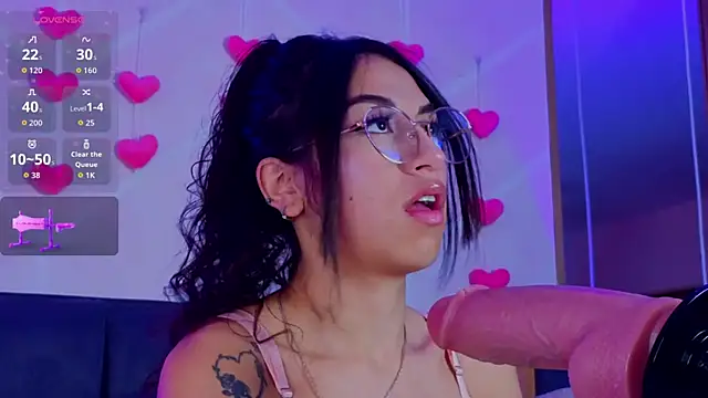 MadyJackson online show from March 24, 11:48 am