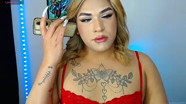 Snapshot of alexiaaross chatting on July 10, 2:41 pm alexiaaross online show from July 10, 2:41 pm