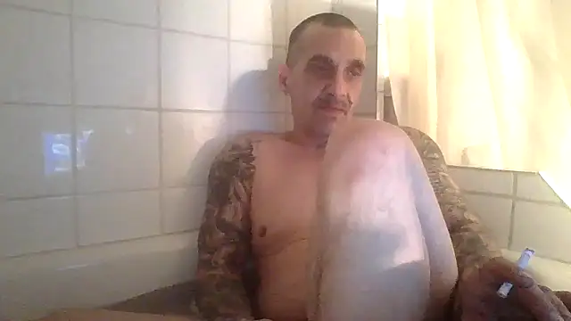 CandiedPompano online show from December 16, 11:43 pm