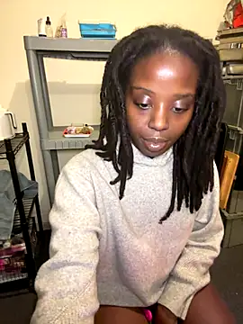 choclatepeaach online show from November 3, 5:31 am