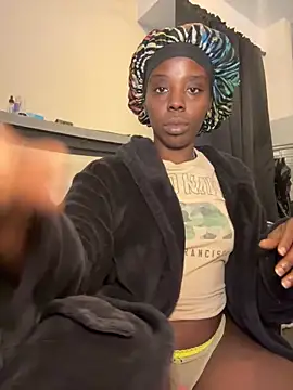 choclatepeaach online show from March 17, 2:20 pm