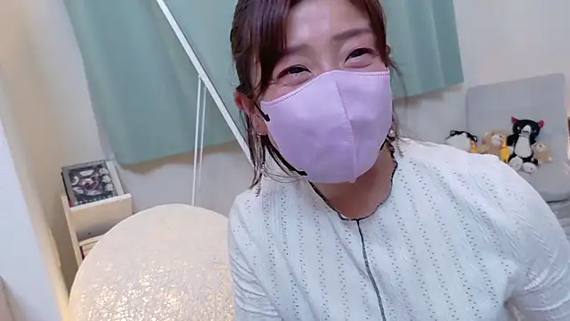 Risa 06 online show from May 19, 12:33 pm