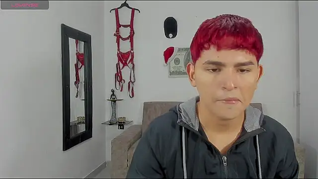 Lyam ap online show from December 22, 8:58 pm