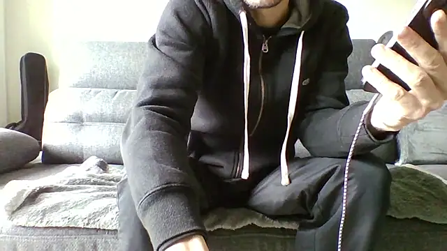 Snapshot of ApollonFit_x69 chatting on March 15, 10:57 am ApollonFit x69 online show from March 15, 10:57 am