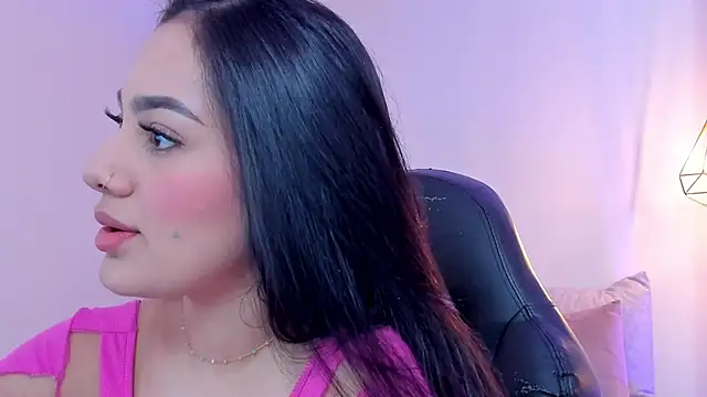 Snapshot of mallie_quinn chatting on February 12, 1:16 pm mallie quinn online show from February 12, 1:16 pm