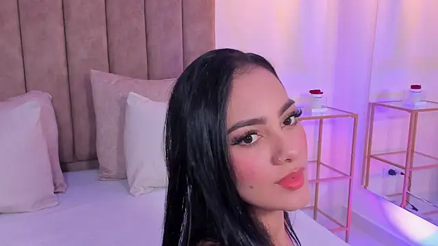Snapshot of mallie_quinn chatting on April 30, 1:39 pm mallie quinn online show from April 30, 1:39 pm