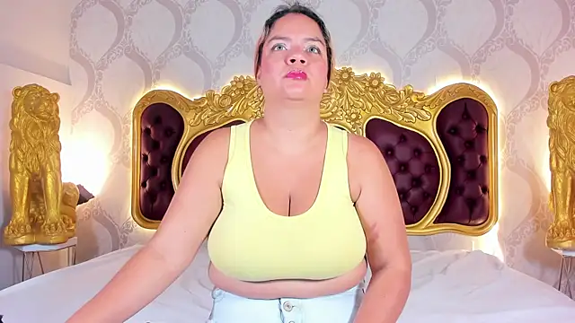 KendralHolson online show from November 28, 4:15 am