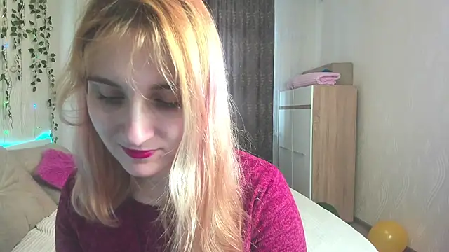 Miss Elsa  online show from February 10, 9:36 am