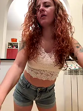 Snapshot of Nala_95 chatting on December 8, 11:14 am Nala 95 online show from December 8, 11:14 am