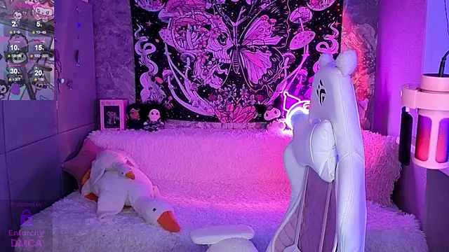 ClaireFaers  online show from November 16, 6:13 pm