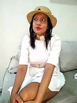 cami victoria online show from December 7, 2:24 pm