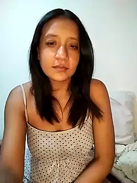 cami victoria online show from February 8, 8:10 pm